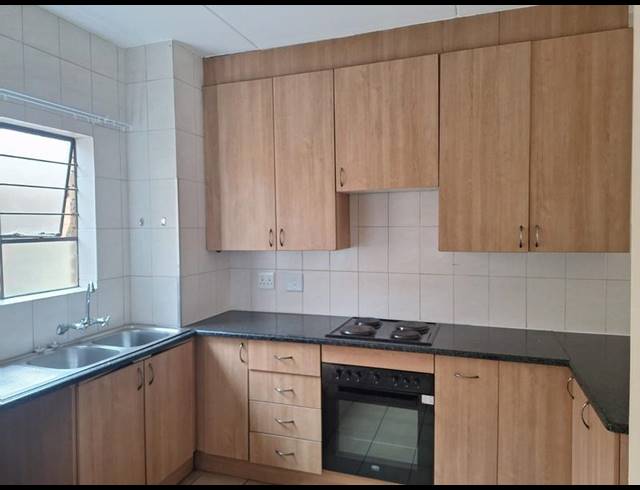 2 BEDROOM PROPERTY TO RENT IN SONNEVELD